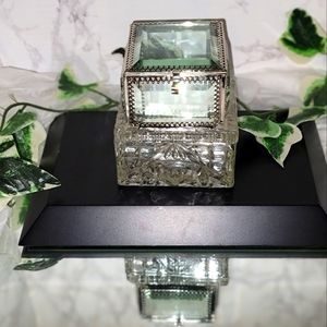 Glass trinket box
